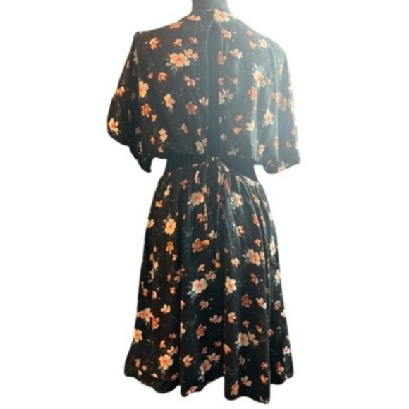 American Eagle Outfitters Floral Black Wrap Dress Tie Back & Keyhole Detail S - Picture 2 of 5